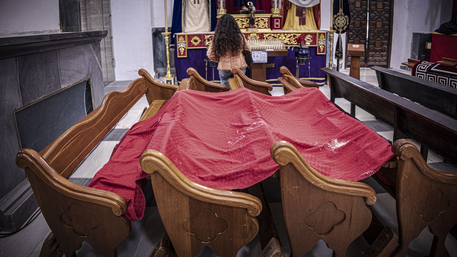 Las imágenes de los efectos de la lluvia en la Parroquia de Santa Cruz (Catedral Vieja) de Cádiz