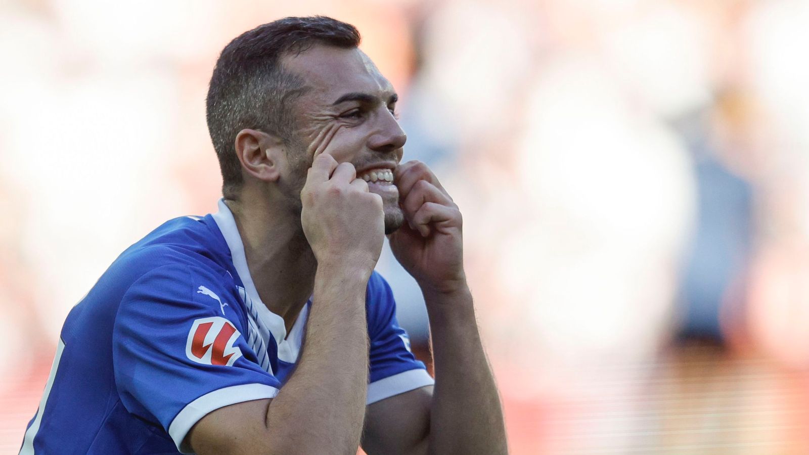 Joan Jordán celebra su gol con el Deportivo Alavés frente al Valencia.