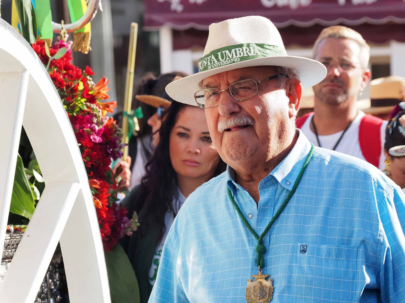 Salida de la Hermandad de Punta Umbría hacia El Rocío.