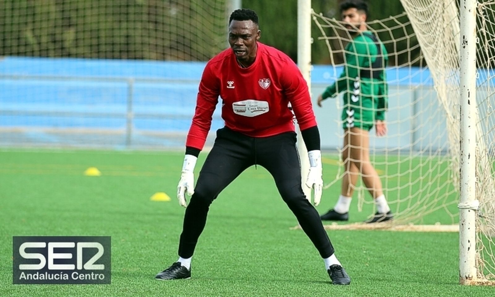 Carlos Kameni, entrenándose con el Antequera