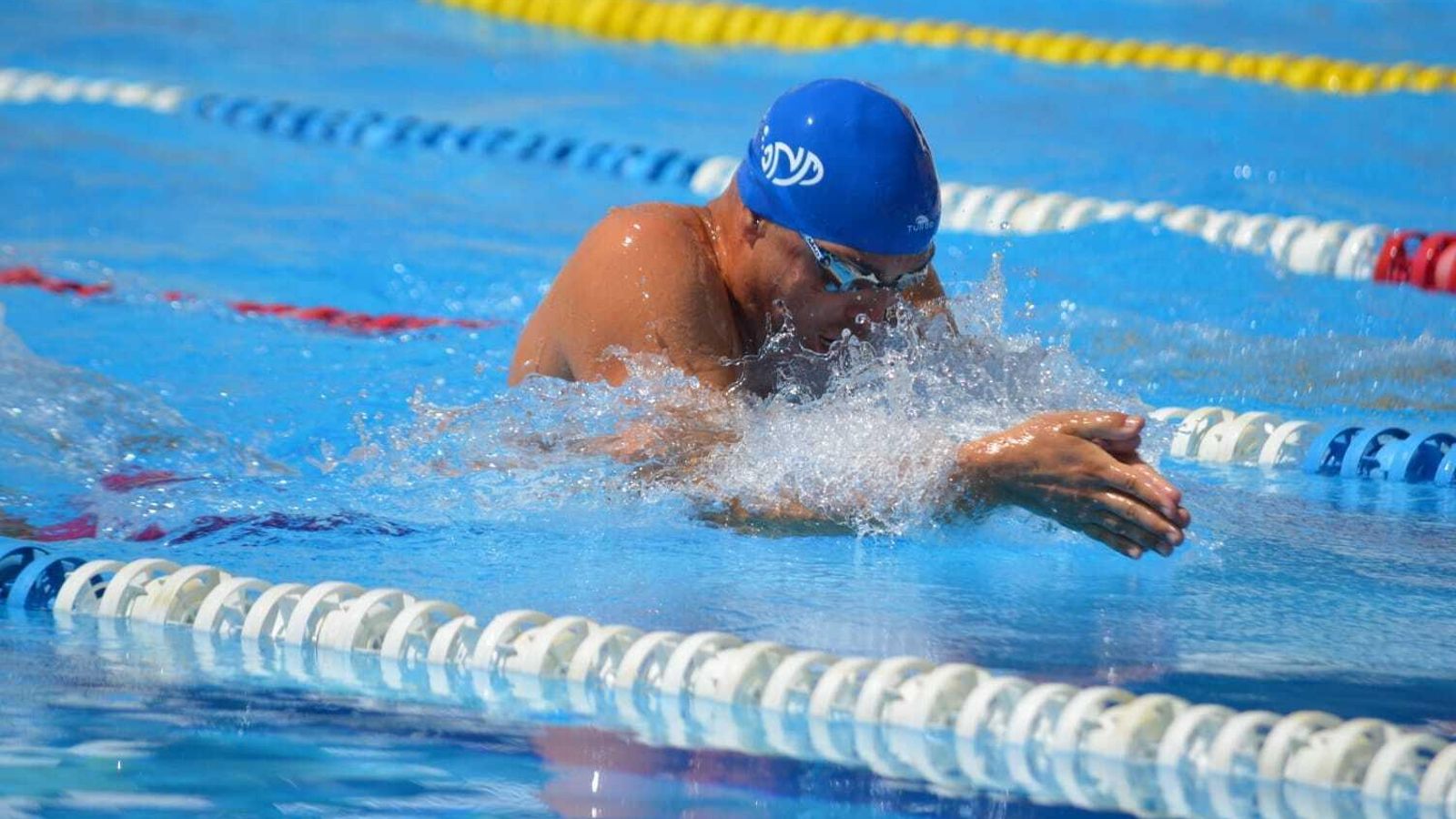 Javi Núñez logró tres medallas de oro en individual.