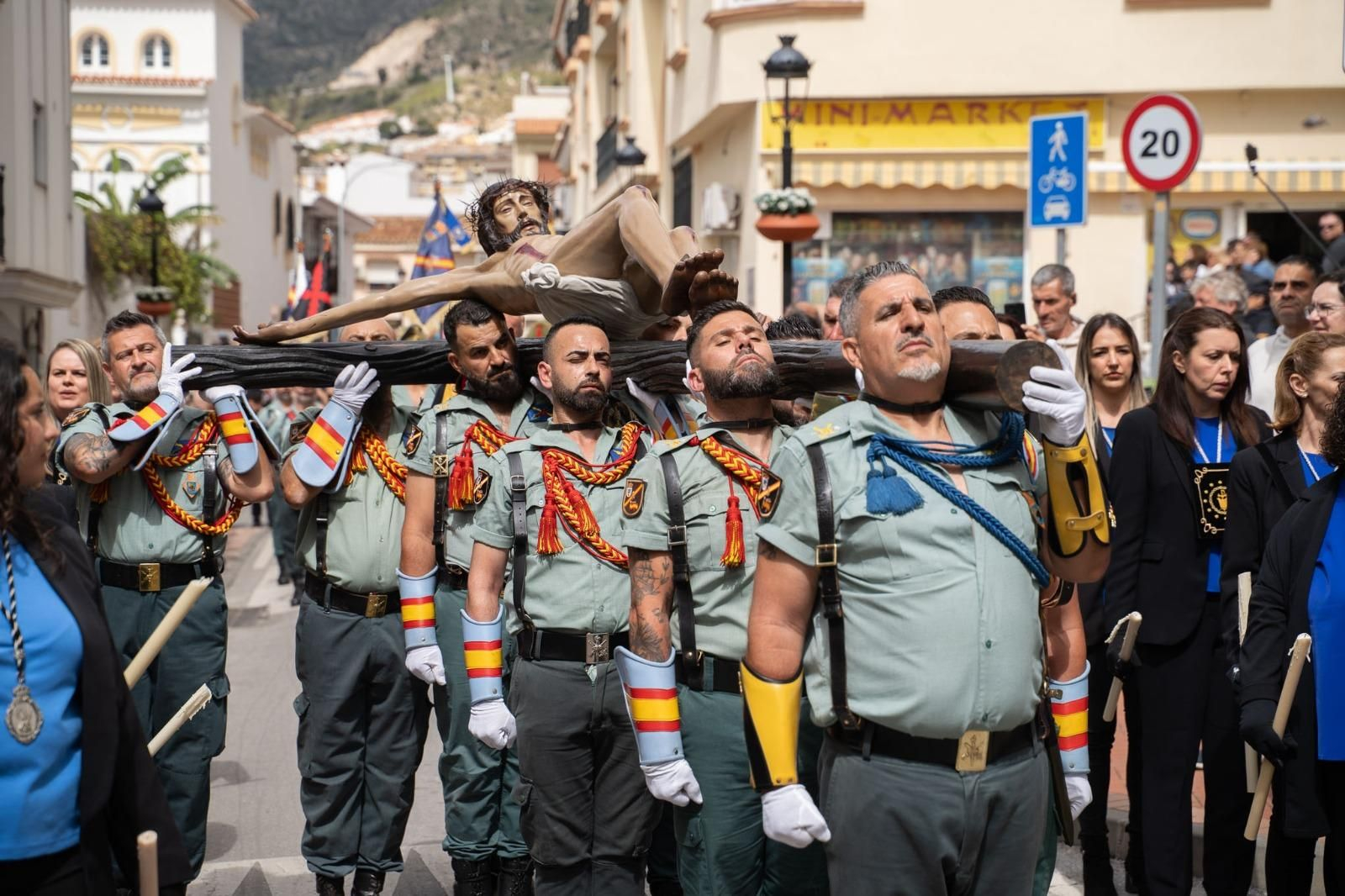 El Nazareno el Jueves Santo en Benalmádena Pueblo, en imágenes