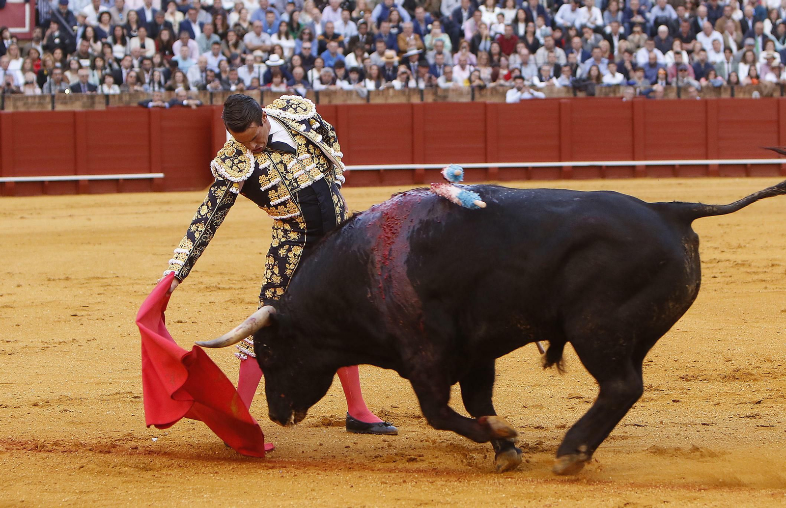 Las imágenes de la corrida de toros del Domingo de Resurrección en Sevilla