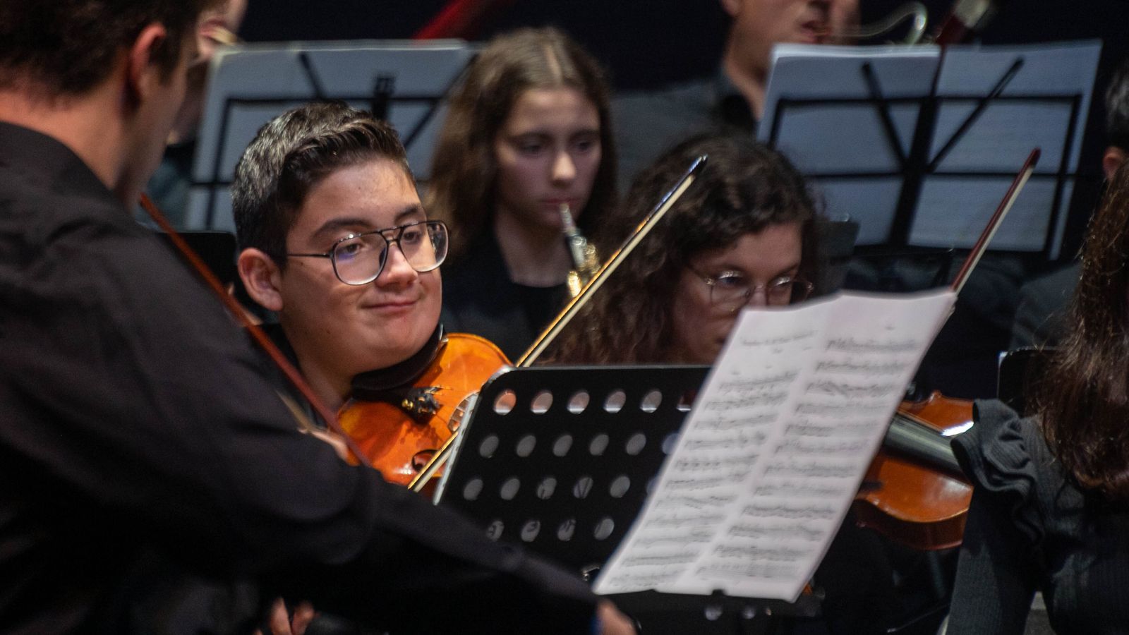 El concierto de la joven orquesta sinfónica de La Línea, en imágenes
