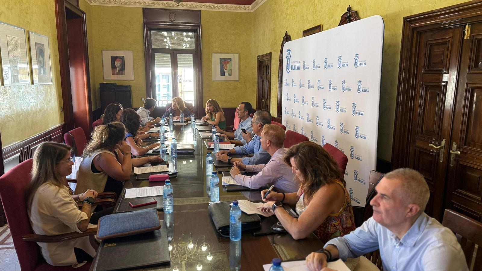 Junta de Gobierno del Ayuntamiento de Huelva, reunida este lunes. Junta de Gobierno del Ayuntamiento de Huelva, reunida este lunes.