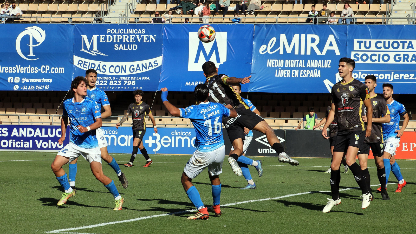 Imágenes del Xerez DFC - Conil CF en Chapín