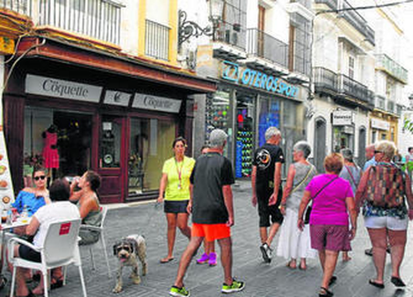 Las tiendas del centro han tenido más actividad en estos meses por las rebajas y las actividades de ocio que se han organizado.