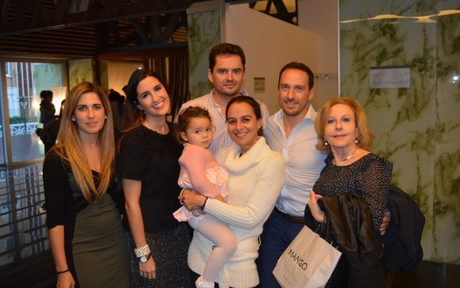 Lourdes Ucero, Fátima Román, Patricia Robledo, Daniel Castaño, Pablo Fernández y Marisa Arenas.

Foto: Ignacio Casas de Ciria
