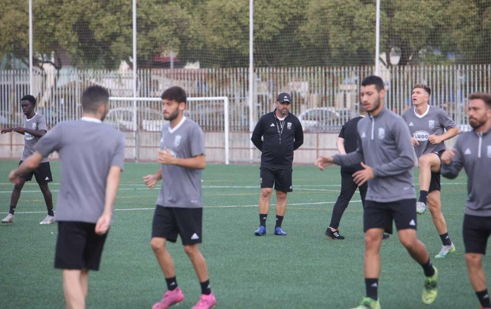 Paco Peña se despide de la plantilla del Xerez CD Paco Peña se despide de la plantilla del Xerez CD