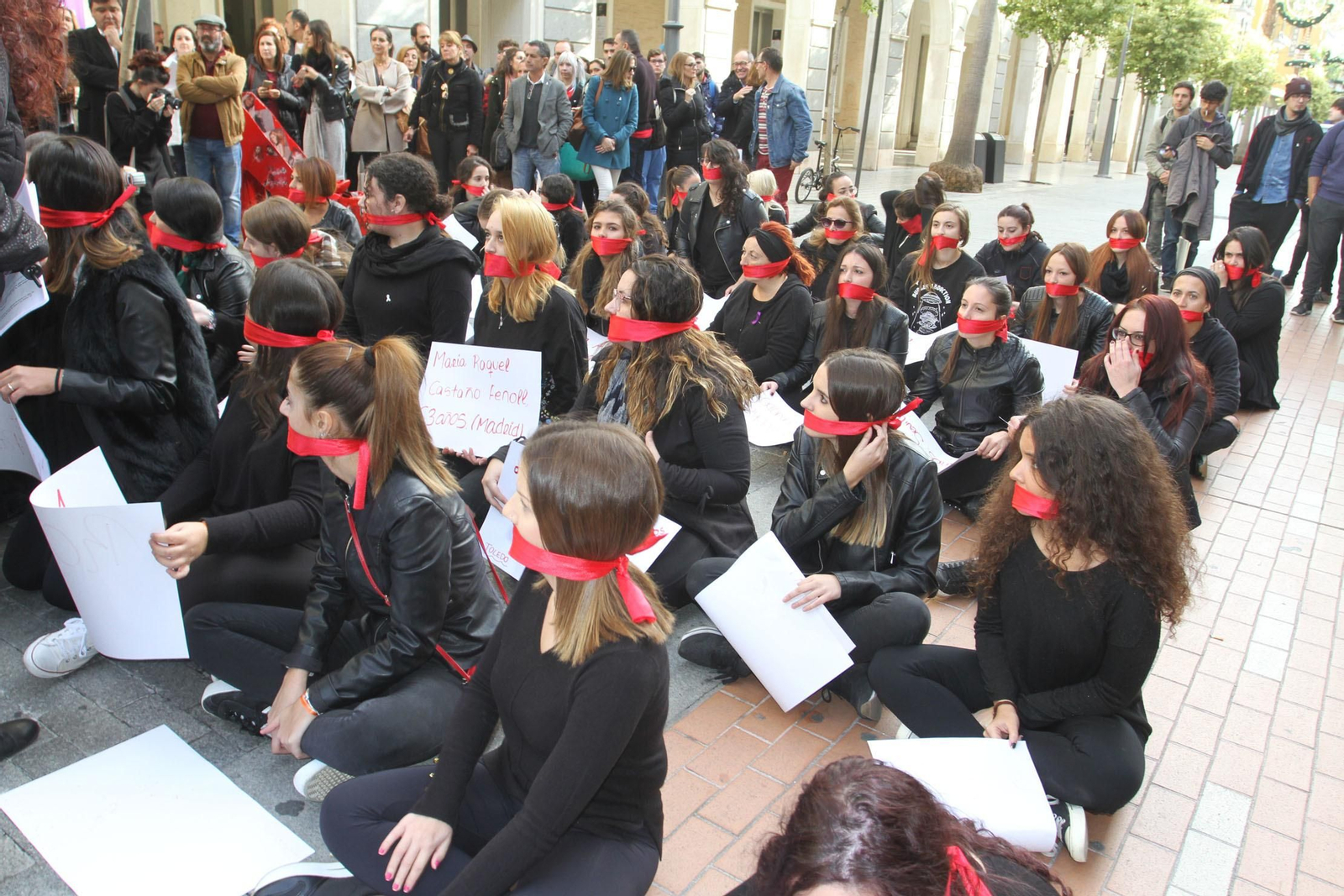Lectura de manifiesto de violencia contra la mujer