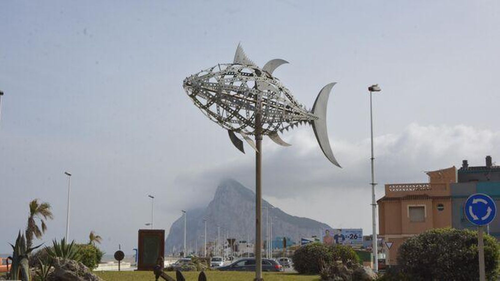 Monumento del atún en La Línea Monumento del atún en La Línea