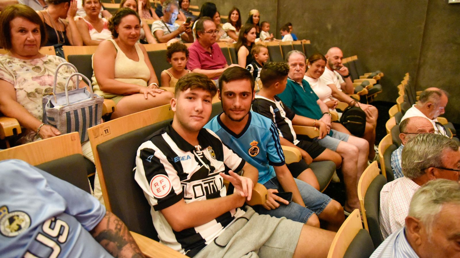 Las fotos de La I Gala de la Rela Balompedica Linense