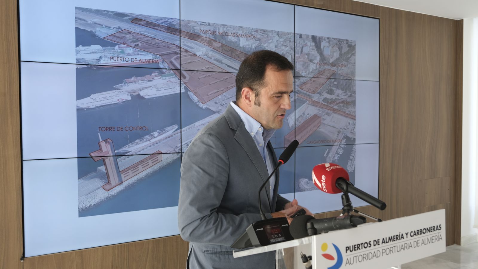 Imágenes del proyecto de eficiencia y urbanización del Puerto de Almería
