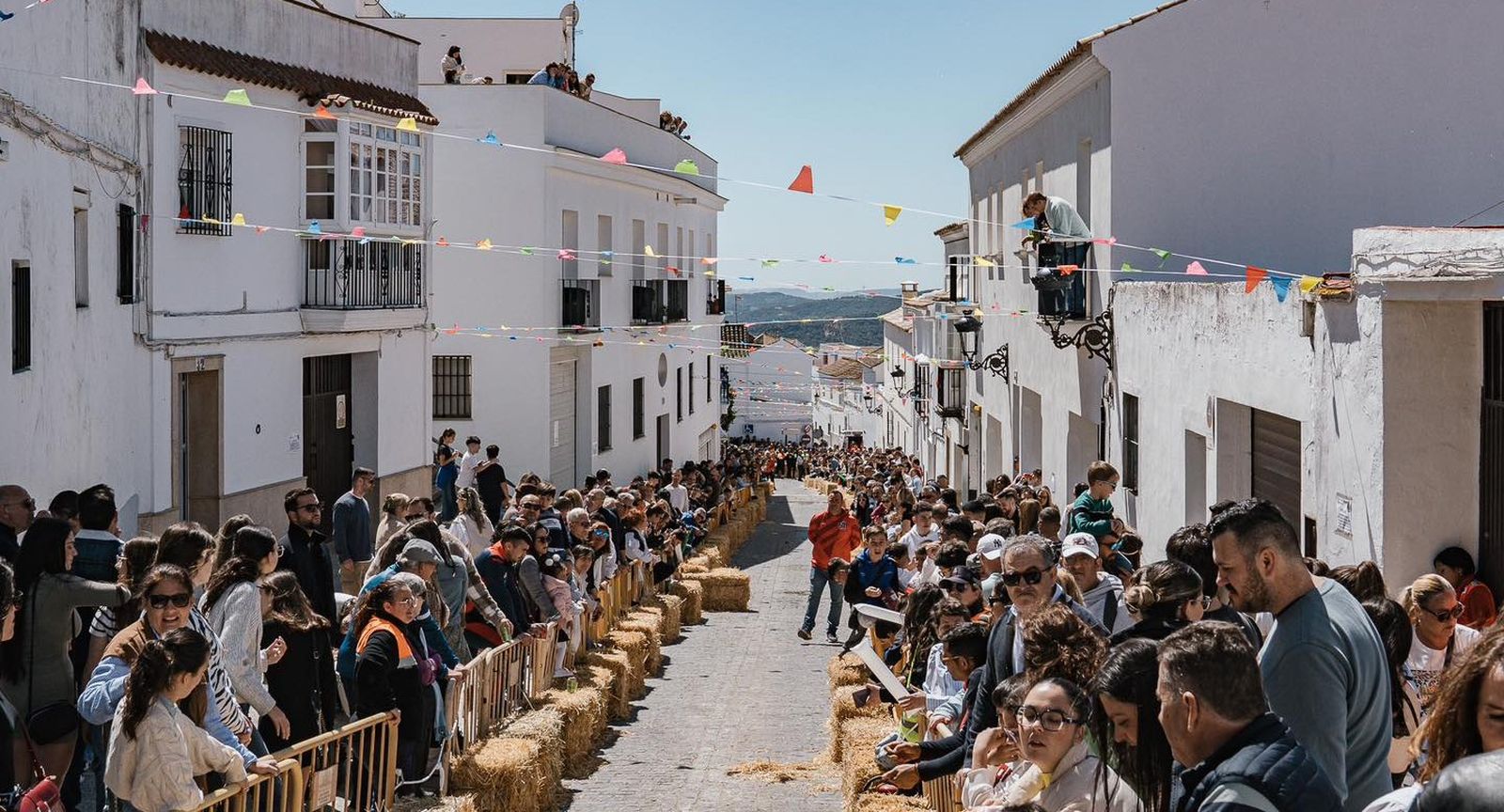 Ambiente de la pasada edición de la Carrera Autos Locos en Medina