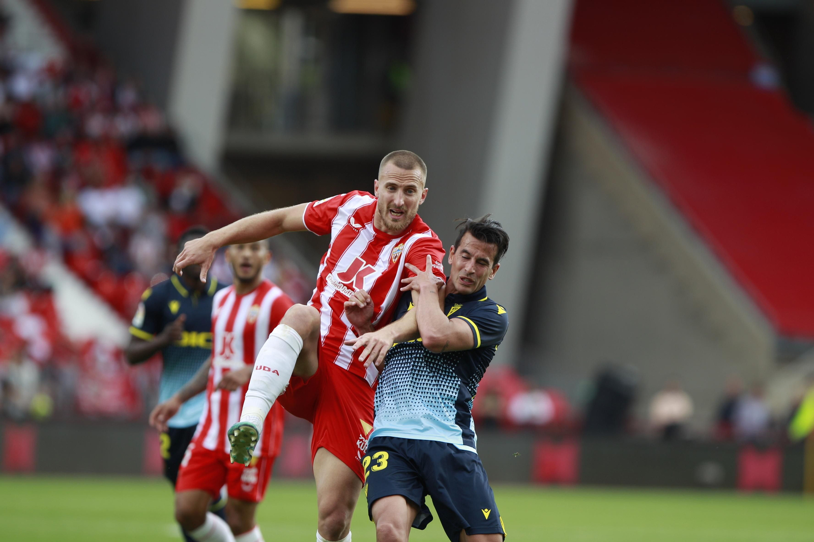 Imágenes del partido de la Liga Santander U.D. Almería-Cádiz C.F.