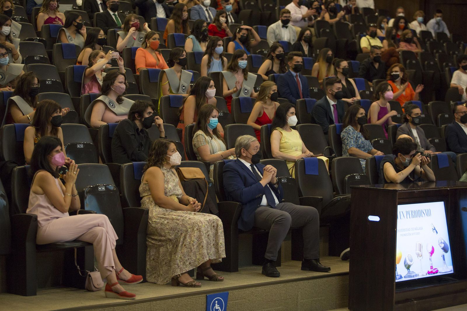 La graduación de los alumnos del Grado de Periodismo de la UMA, en fotos