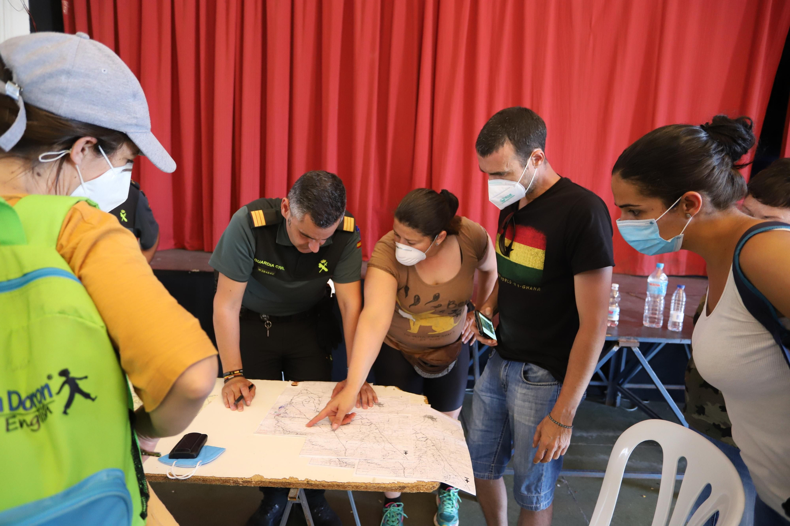 Imágenes de la búsqueda del joven desaparecido en Candón