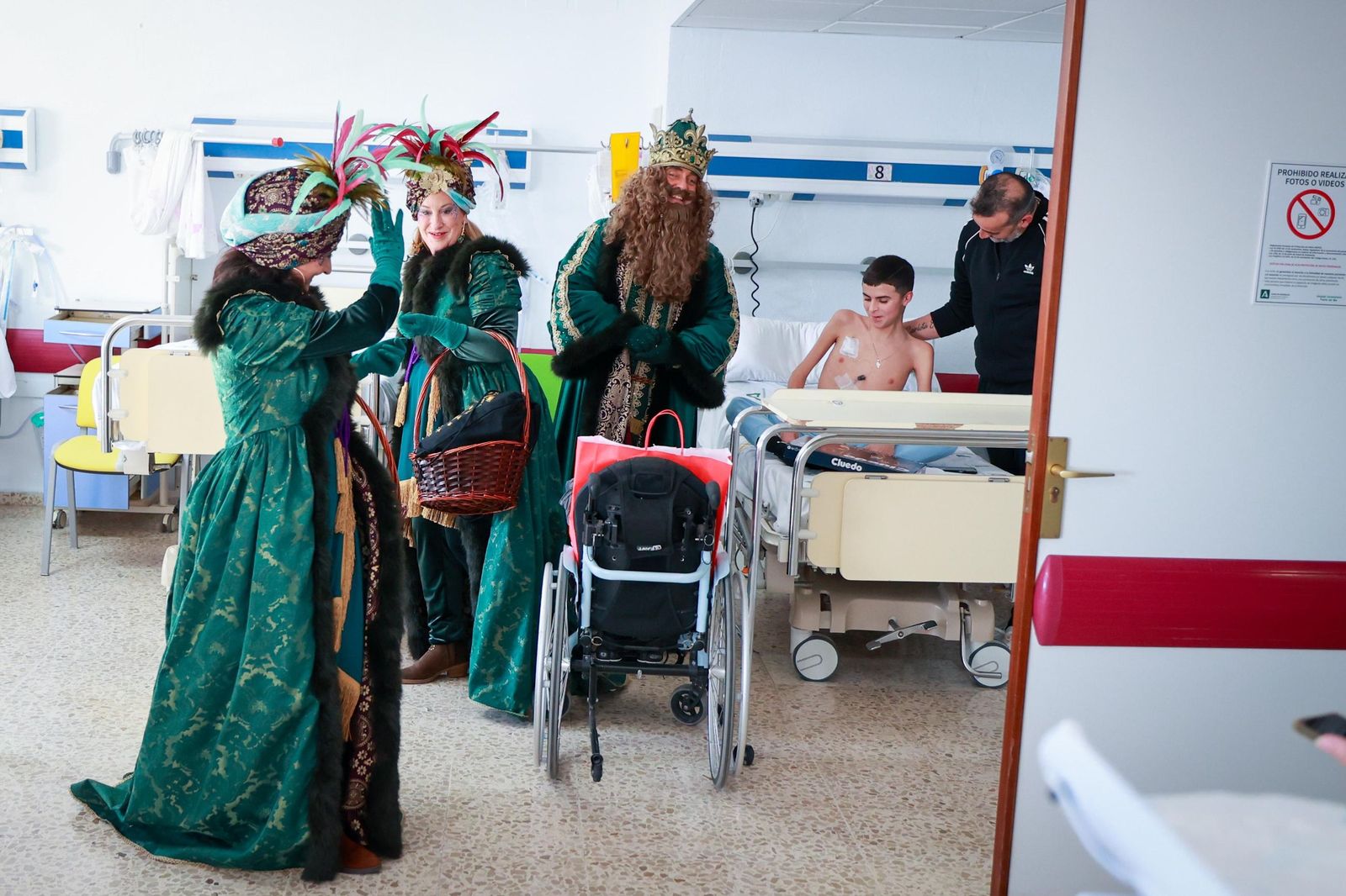 Los Reyes Magos, en el hospital Puerta del Mar de Cádiz.