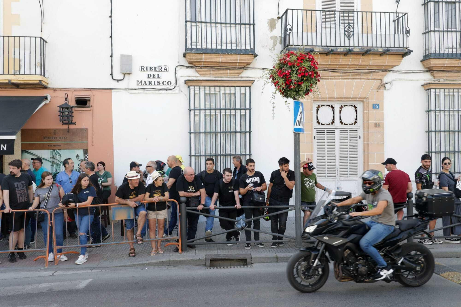 El viernes de motorada en El Puerto, en imágenes