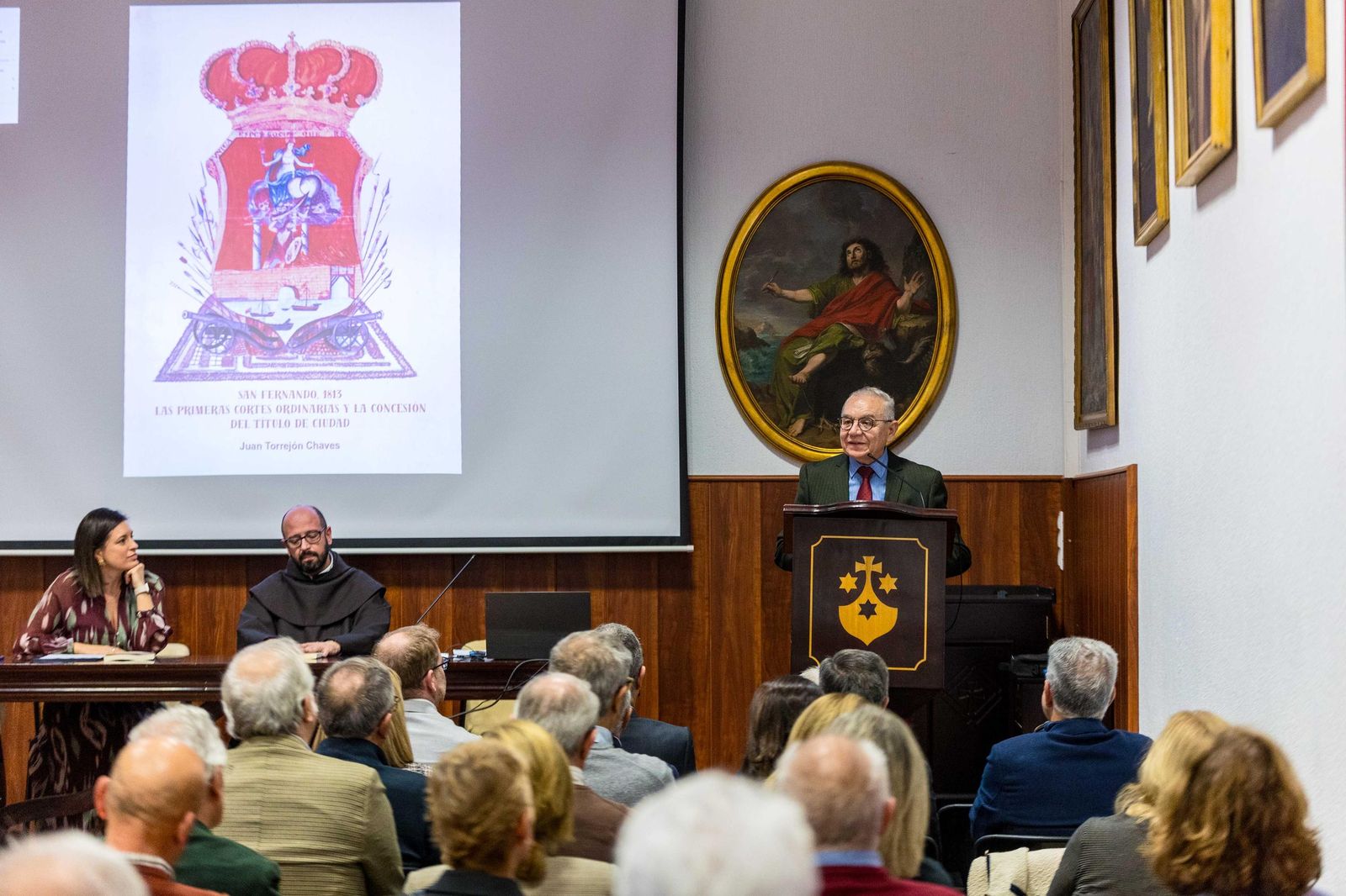 El autor presentó su libro en el Convento del Carmen.