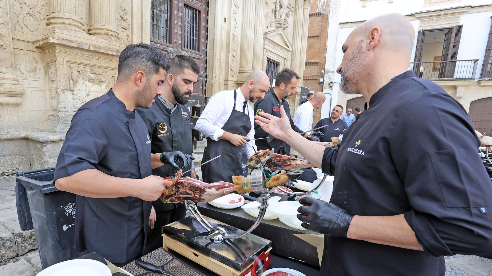 Cortadores de Jamón a benefício de los Reyes Magos de Jerez