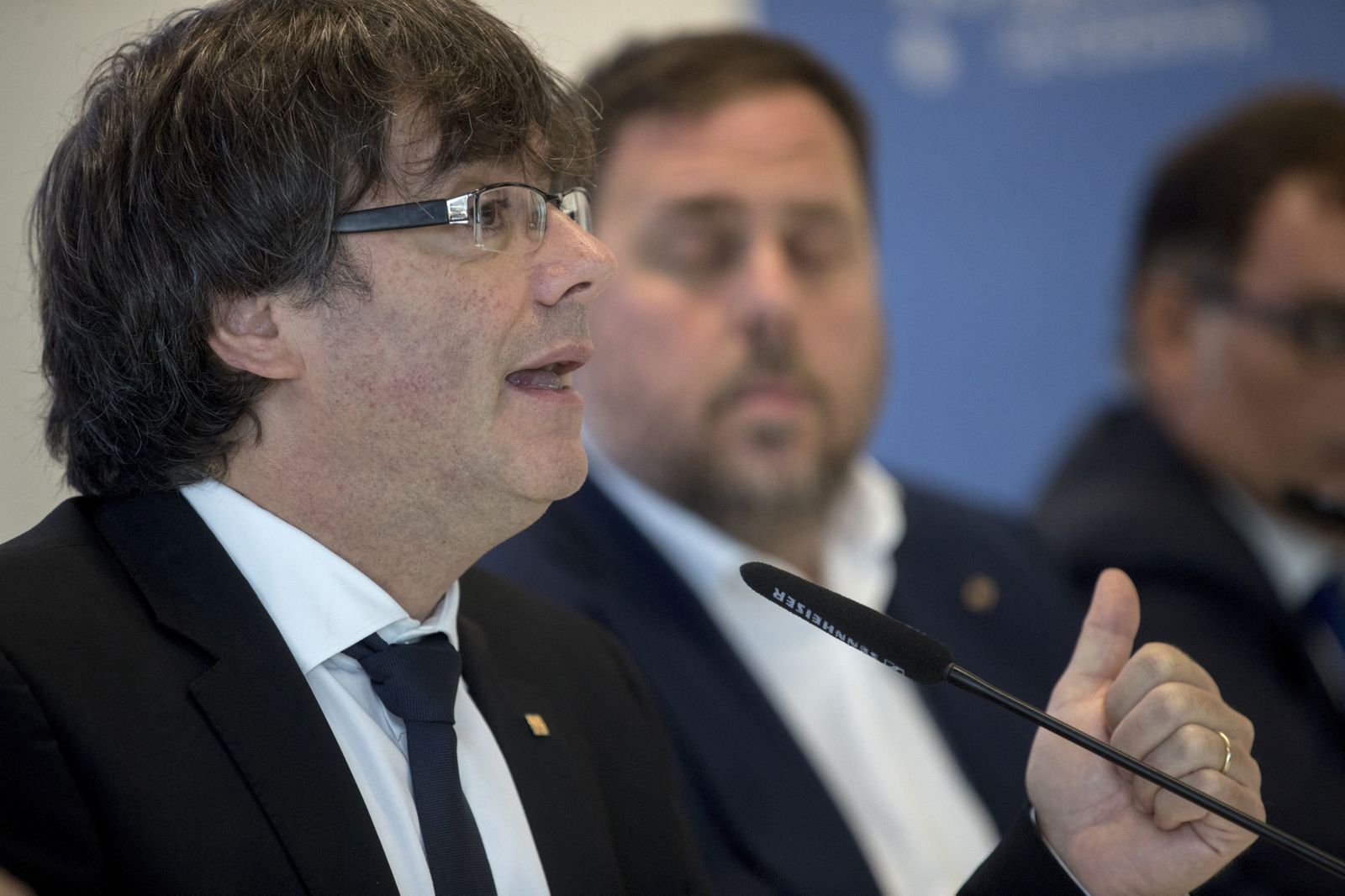 Carles Puigdemont y Oriol Junqueras.