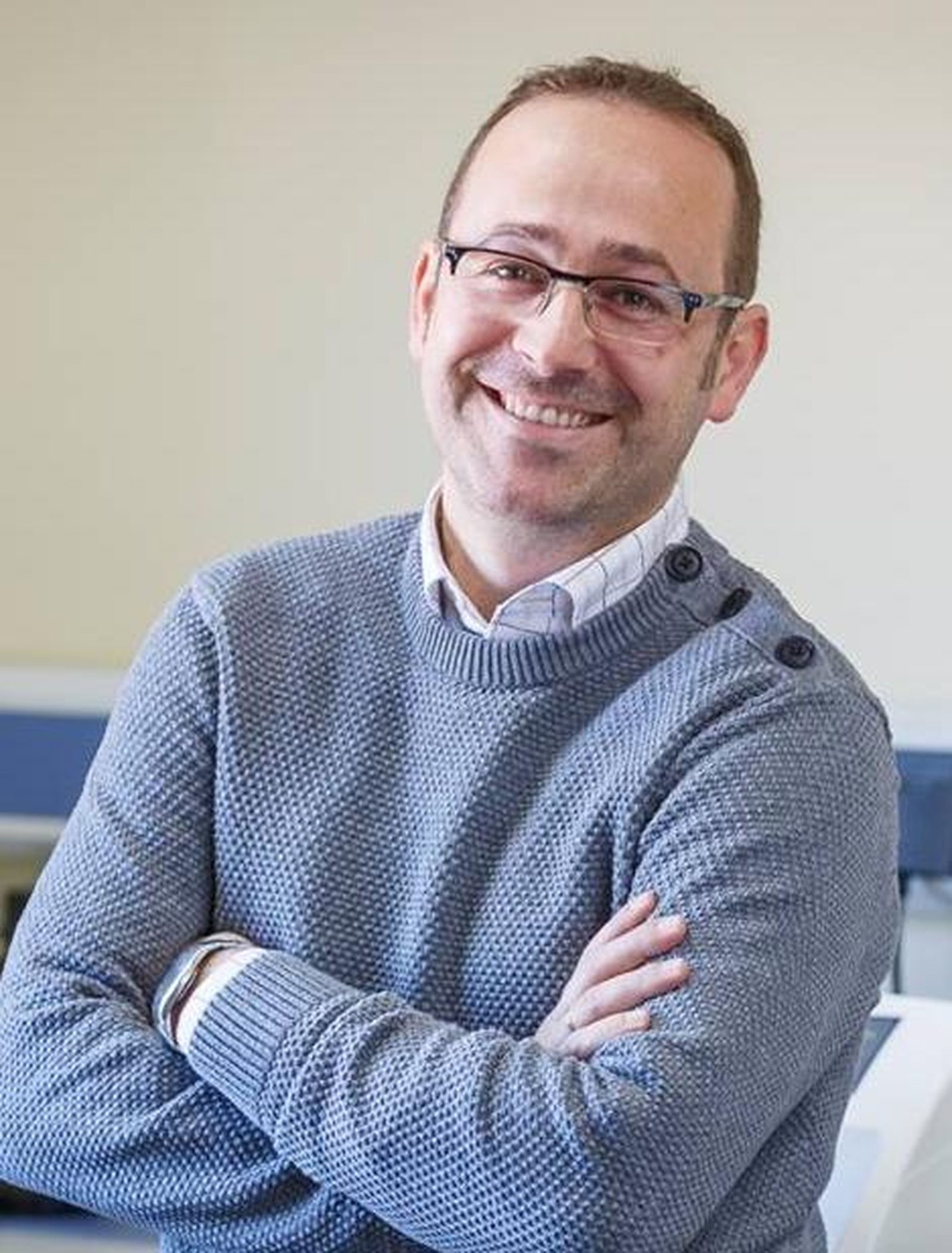 José Antonio Garrido Cárdenas. Investigador Universidad de Almería. 'Editando genes: recorta, pega y colorea'. Lluis Montoliu.