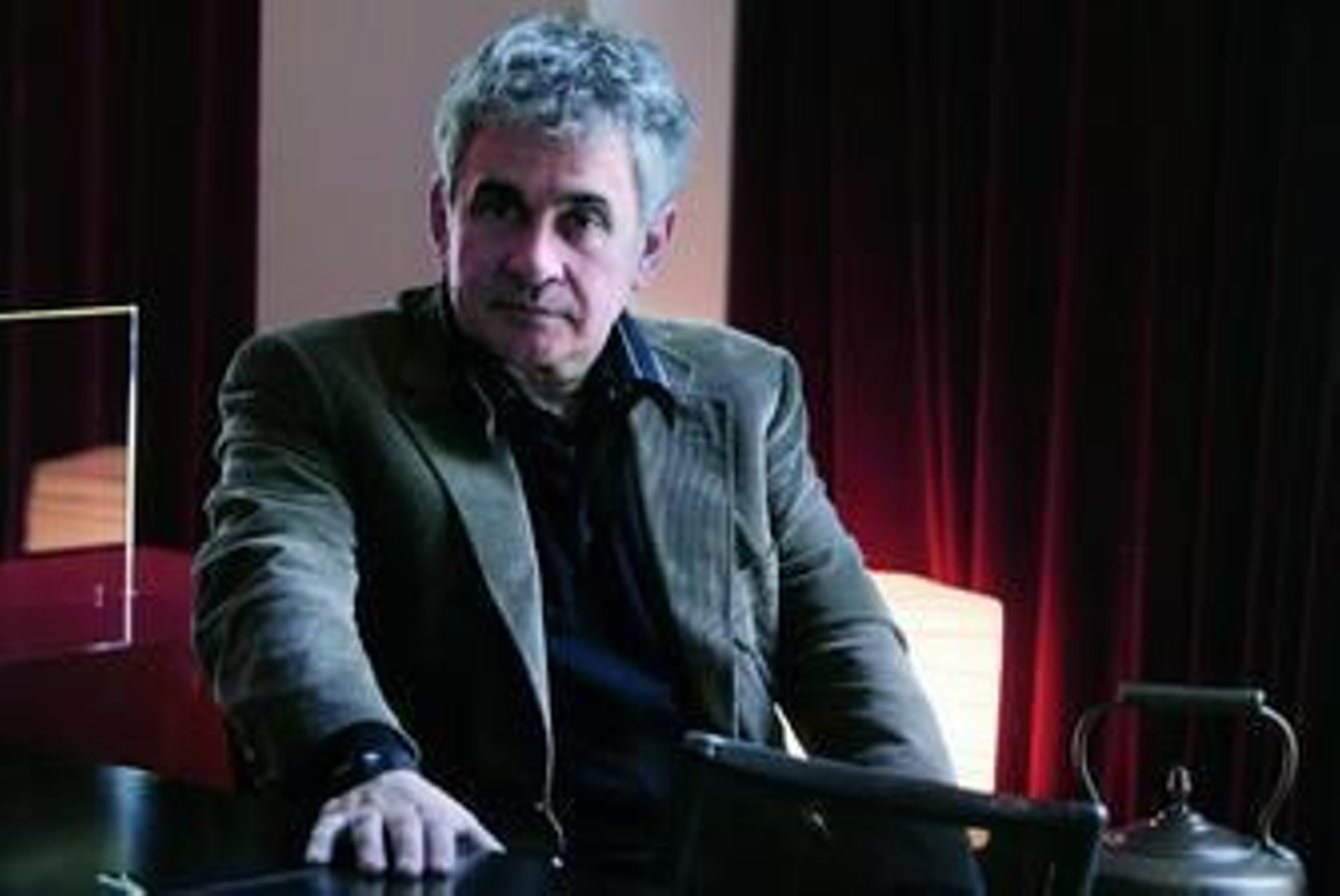 El escritor Bernardo Atxaga, autor de 'Siete casas en Francia'. El escritor Bernardo Atxaga, autor de 'Siete casas en Francia'.