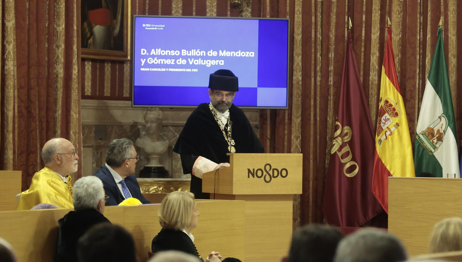 El canciller de la Fernando III, Alfonso Bullón de Mendoza, durante su intervención en el inicio oficial de curso.
