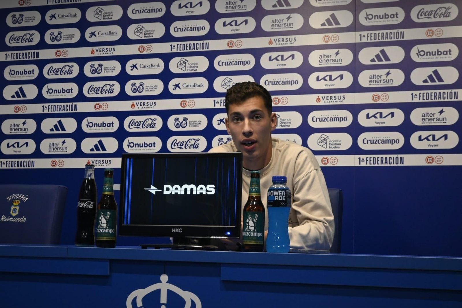 Sergi Armero, durante la rueda de prensa.