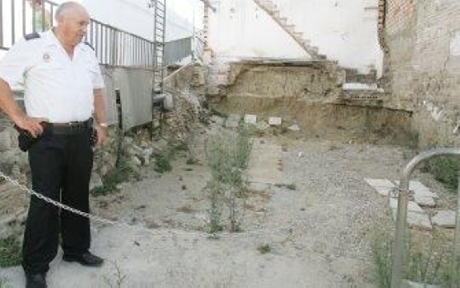 Alarma por el hallazgo de una osamenta en un solar de Torresoto