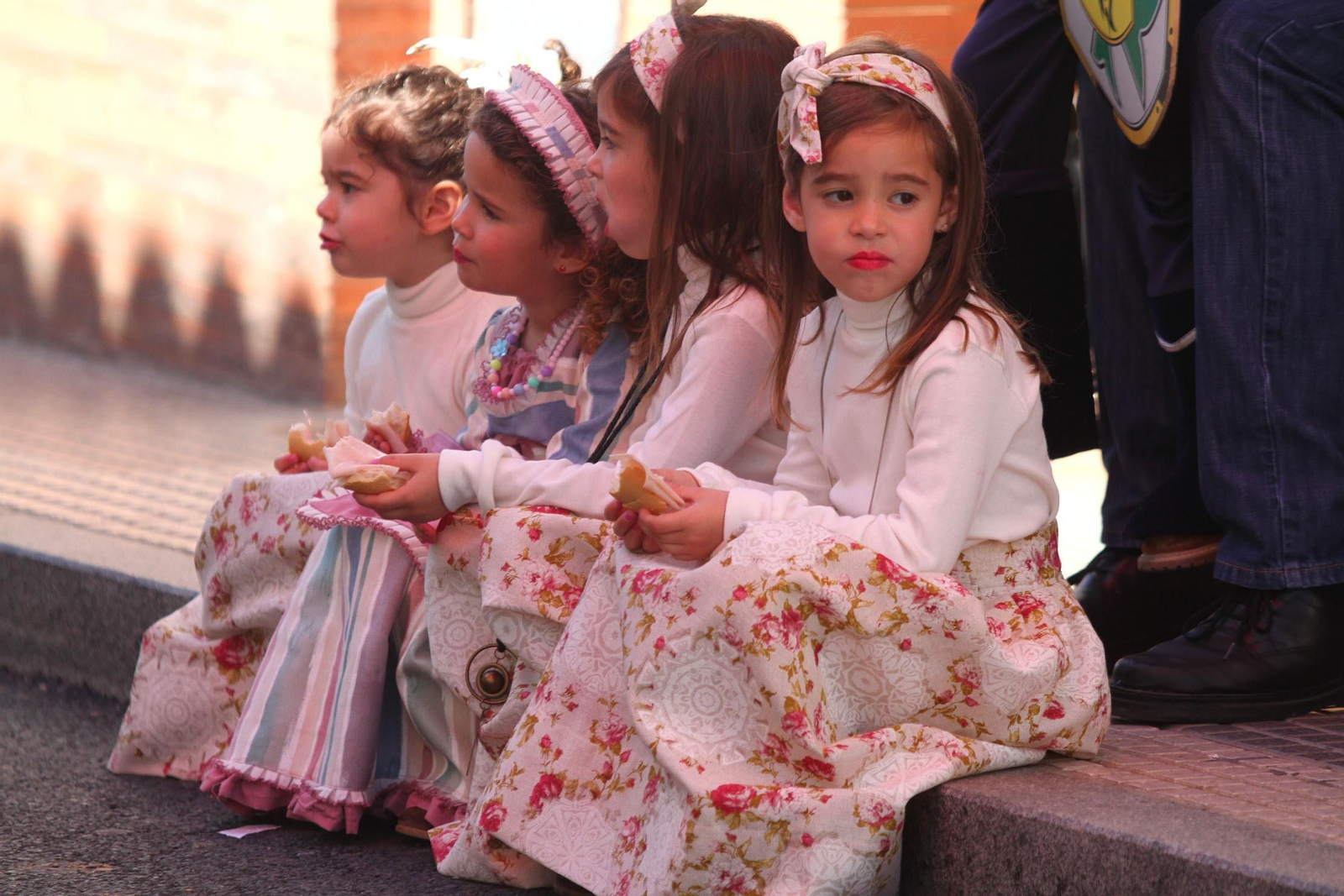 Imágenes del desfile de la XIX Feria Medieval del Descubrimiento, en Palos de la Frontera