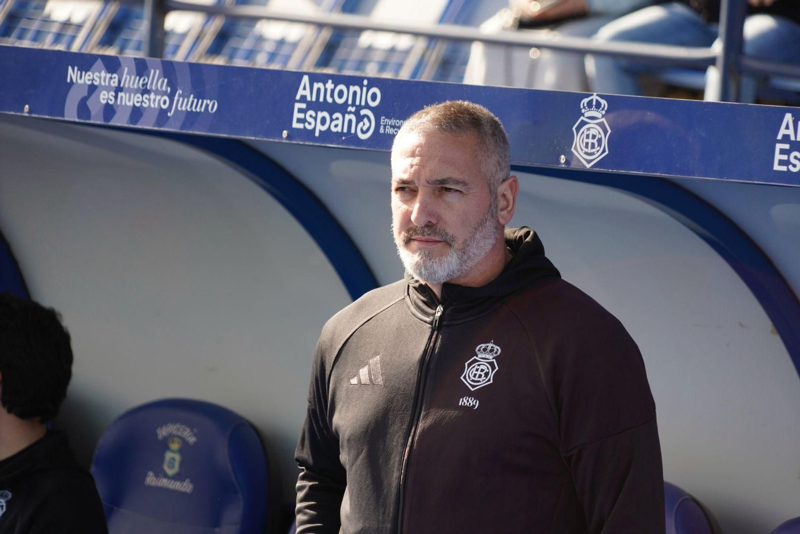 Arzu, en el banquillo del Nuevo Colombino.