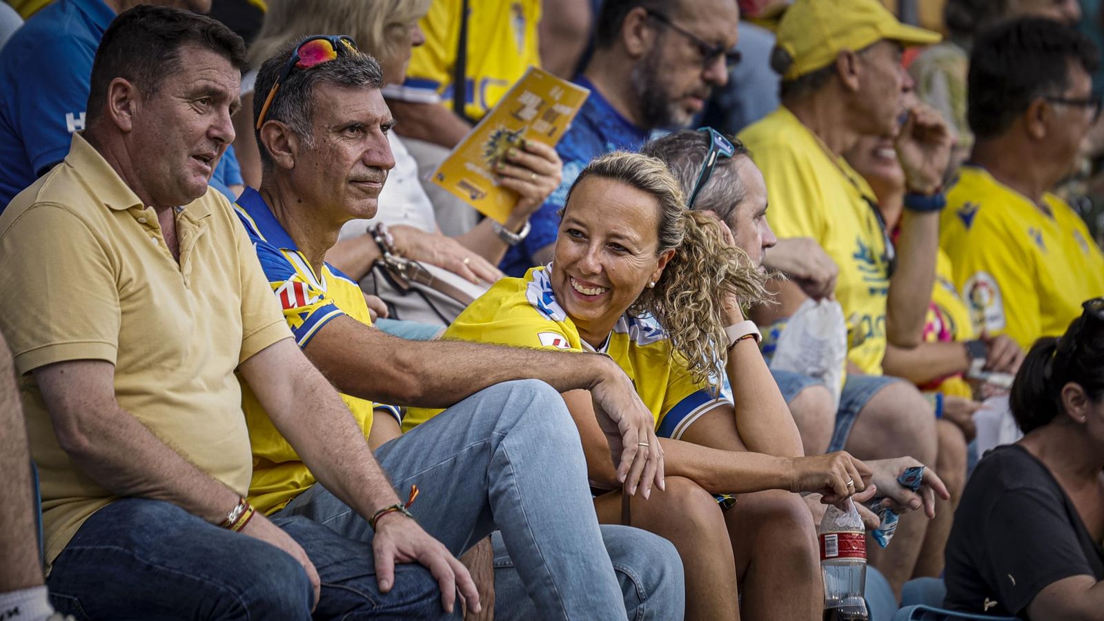 Búscate entre las fotos del partido de fútbol Cádiz CF - CD Tenerife de la Liga Hypermotion