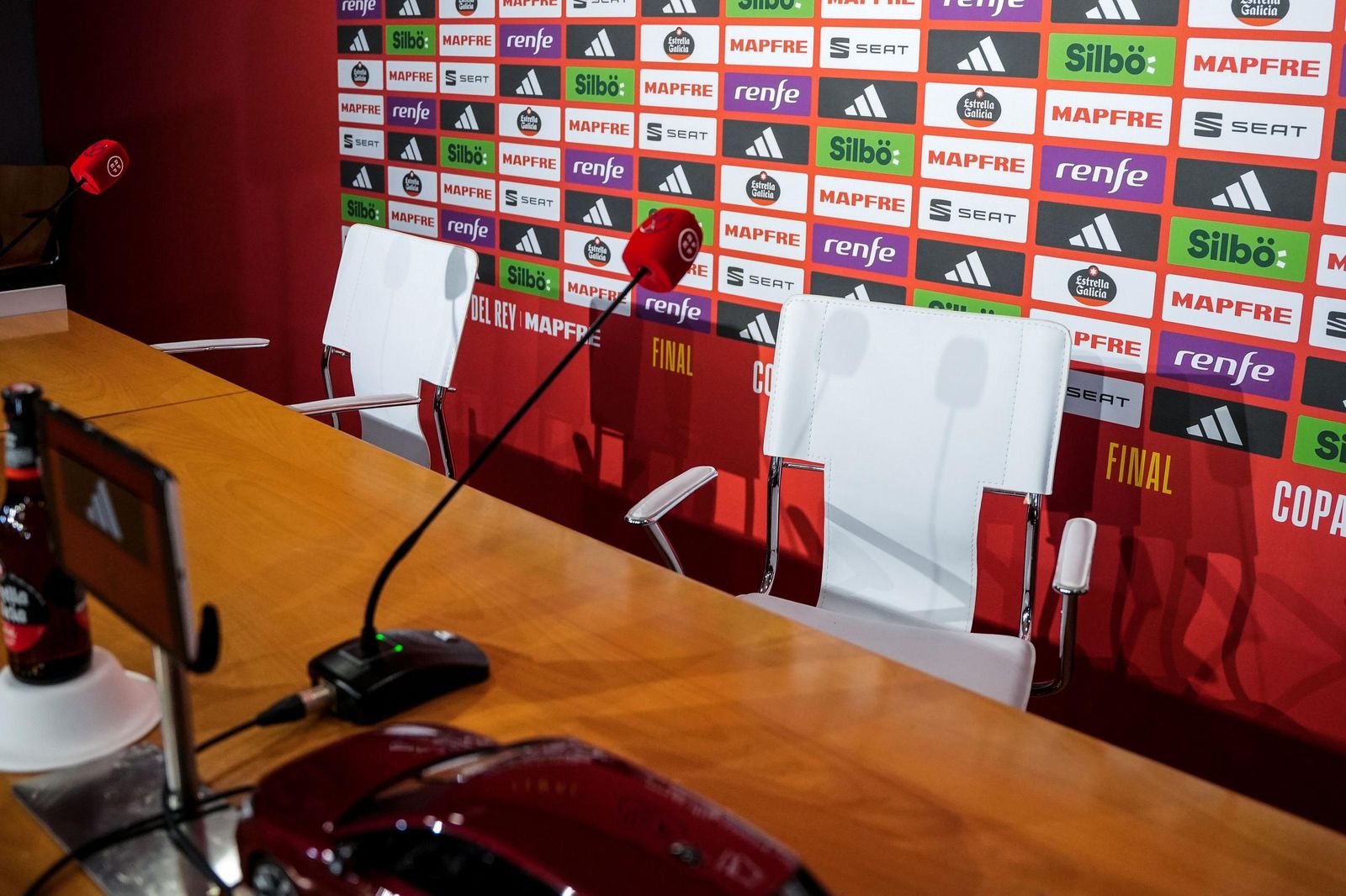 La fotos del día antes de la final de Copa Barcelona - Real Madrid