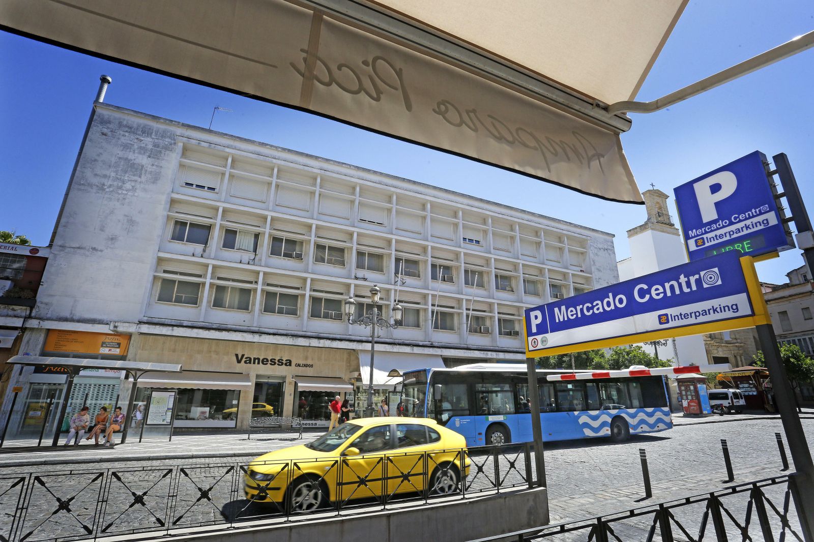 Edificio del antiguo IARA, ubicado en plaza Esteve.