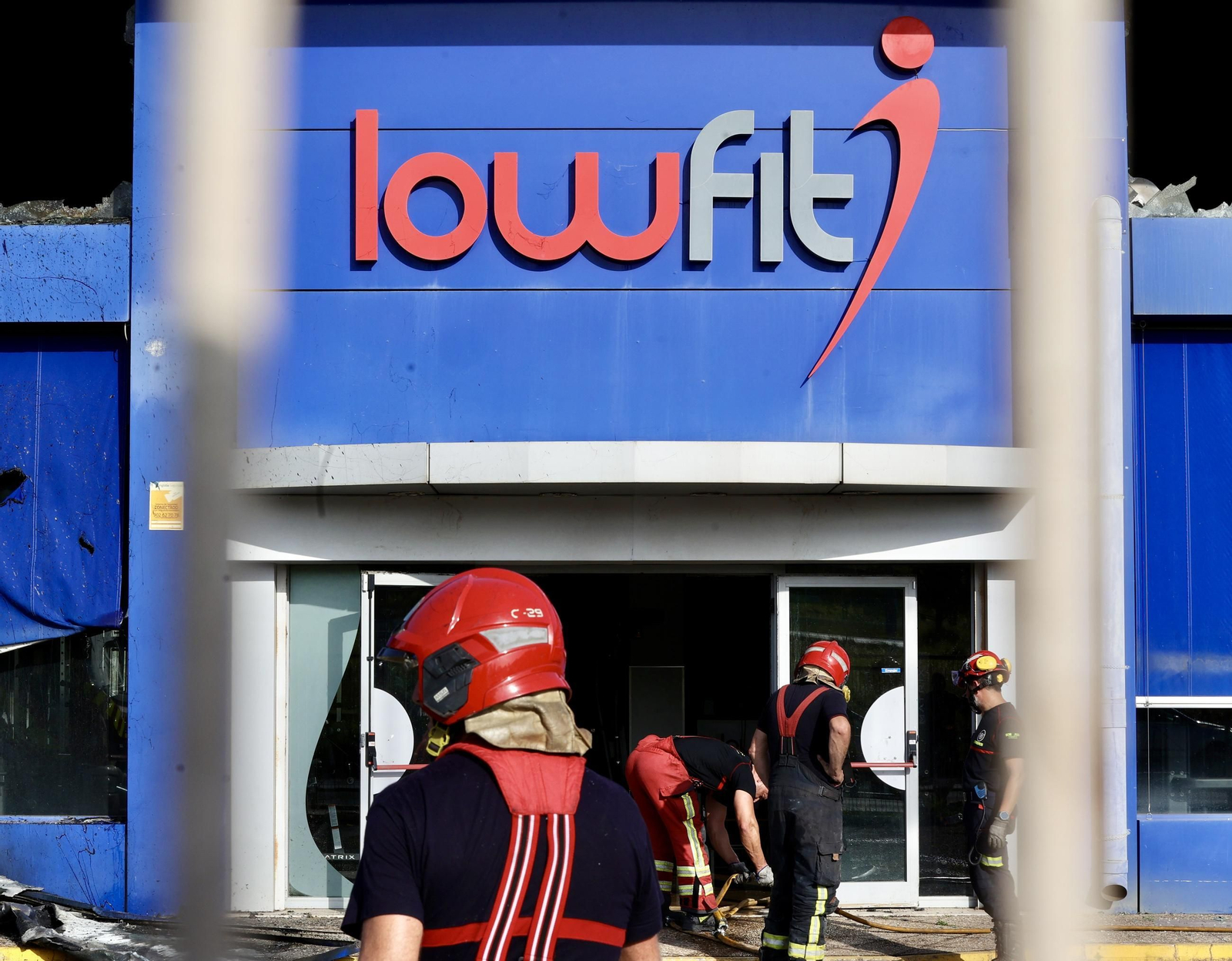Incendio en el gimnasio Lowfit de Castilleja de la Cuesta