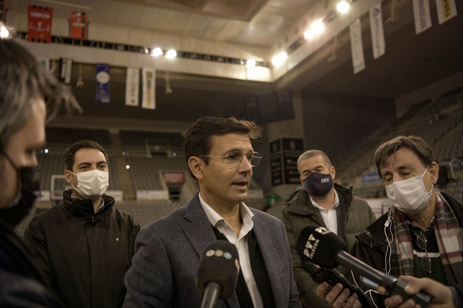 El alcalde de Granada, Francisco Cuenca, visita el Palacio  Municipal de Deportes.