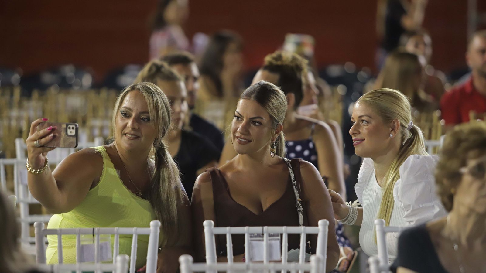 Ambiente en el concierto de Niña Pastori en Algeciras