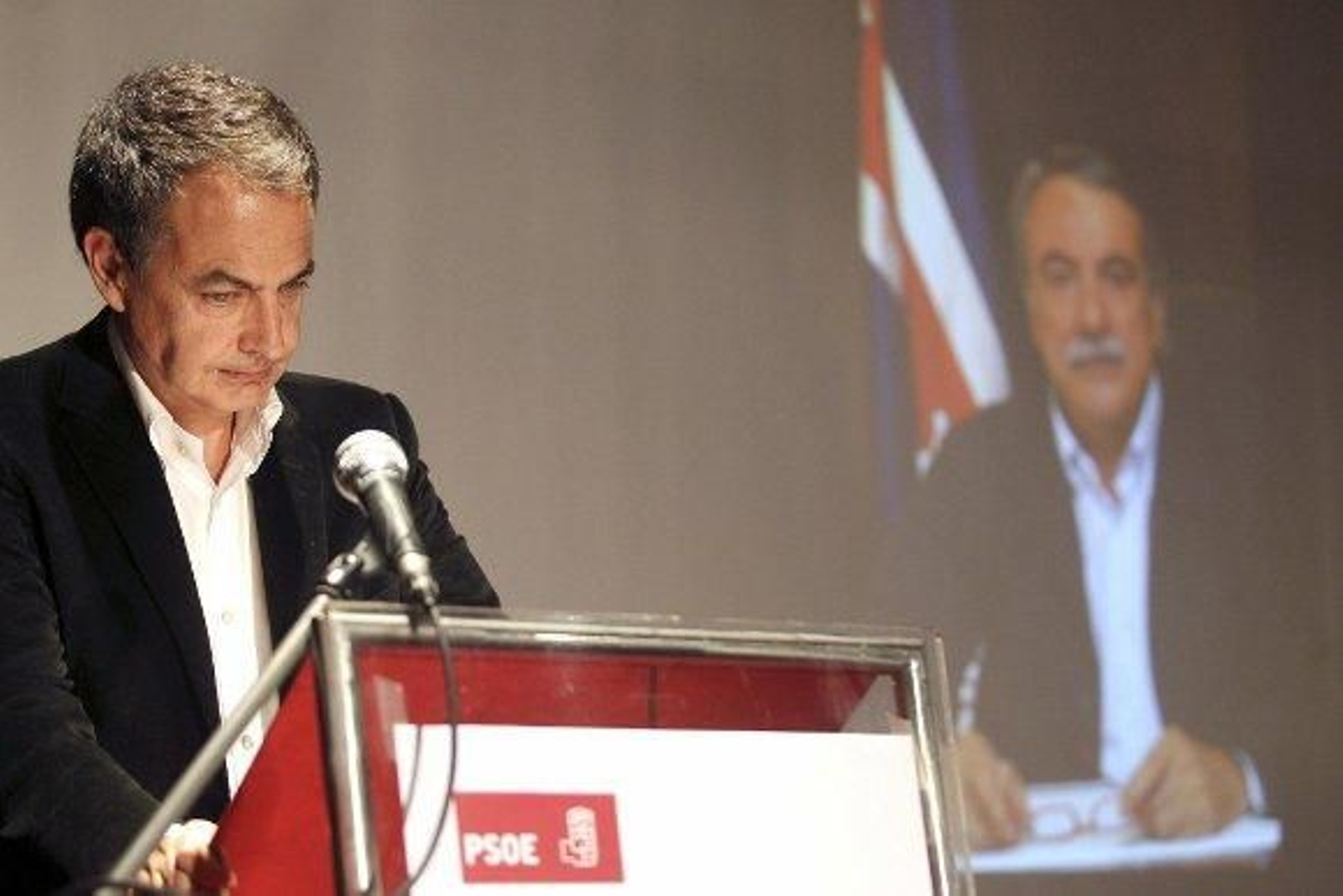 Zapatero ve conveniente el acuerdo PSOE-PP ante la persistencia de la crisis