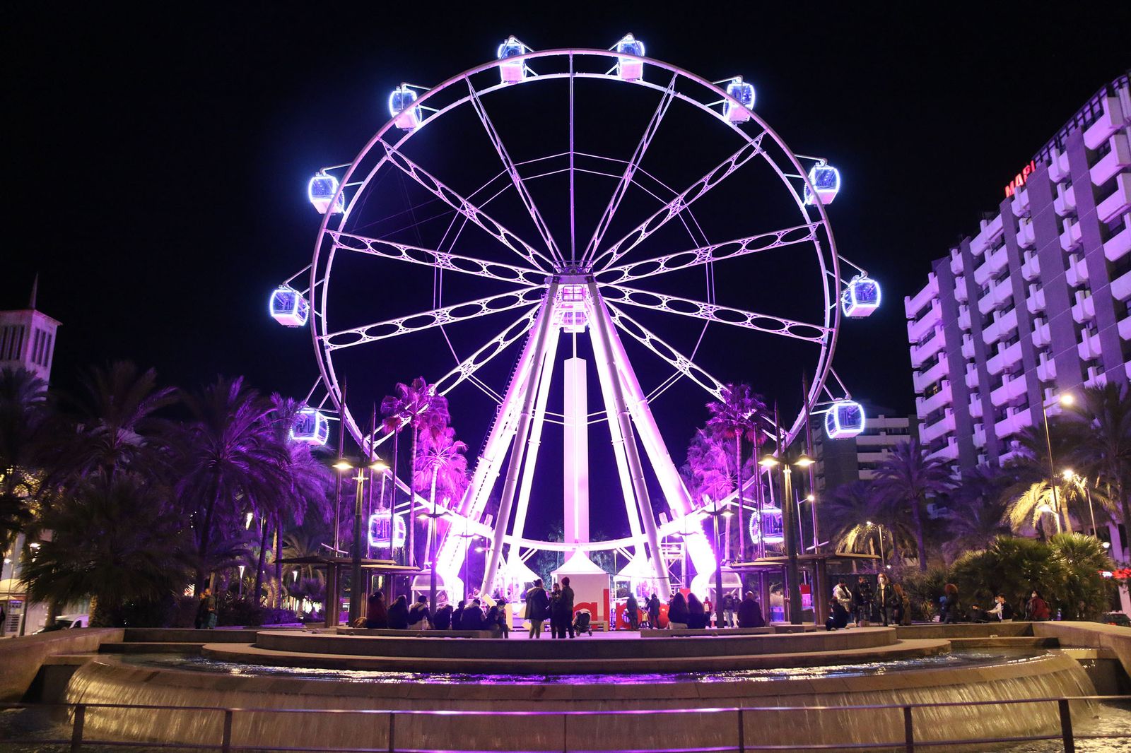 La noria instalada en la Rambla