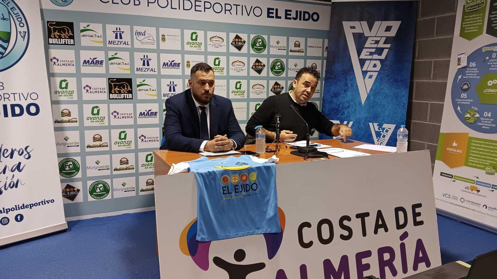 Cristian Pozo también acompañó al nuevo Director General.