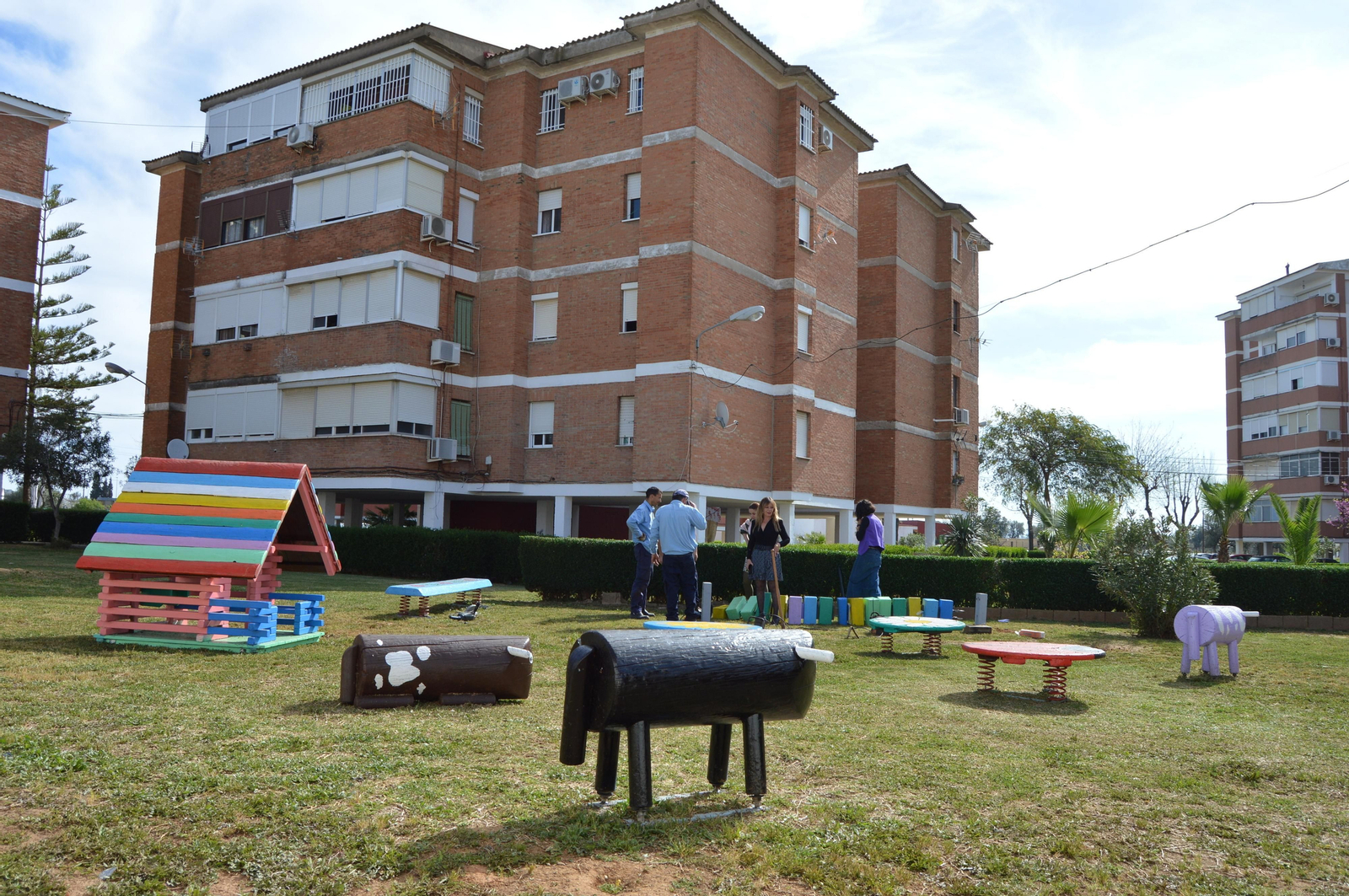 Avanzan las obras de los parques infantiles de San Juan del Puerto Avanzan las obras de los parques infantiles de San Juan del Puerto