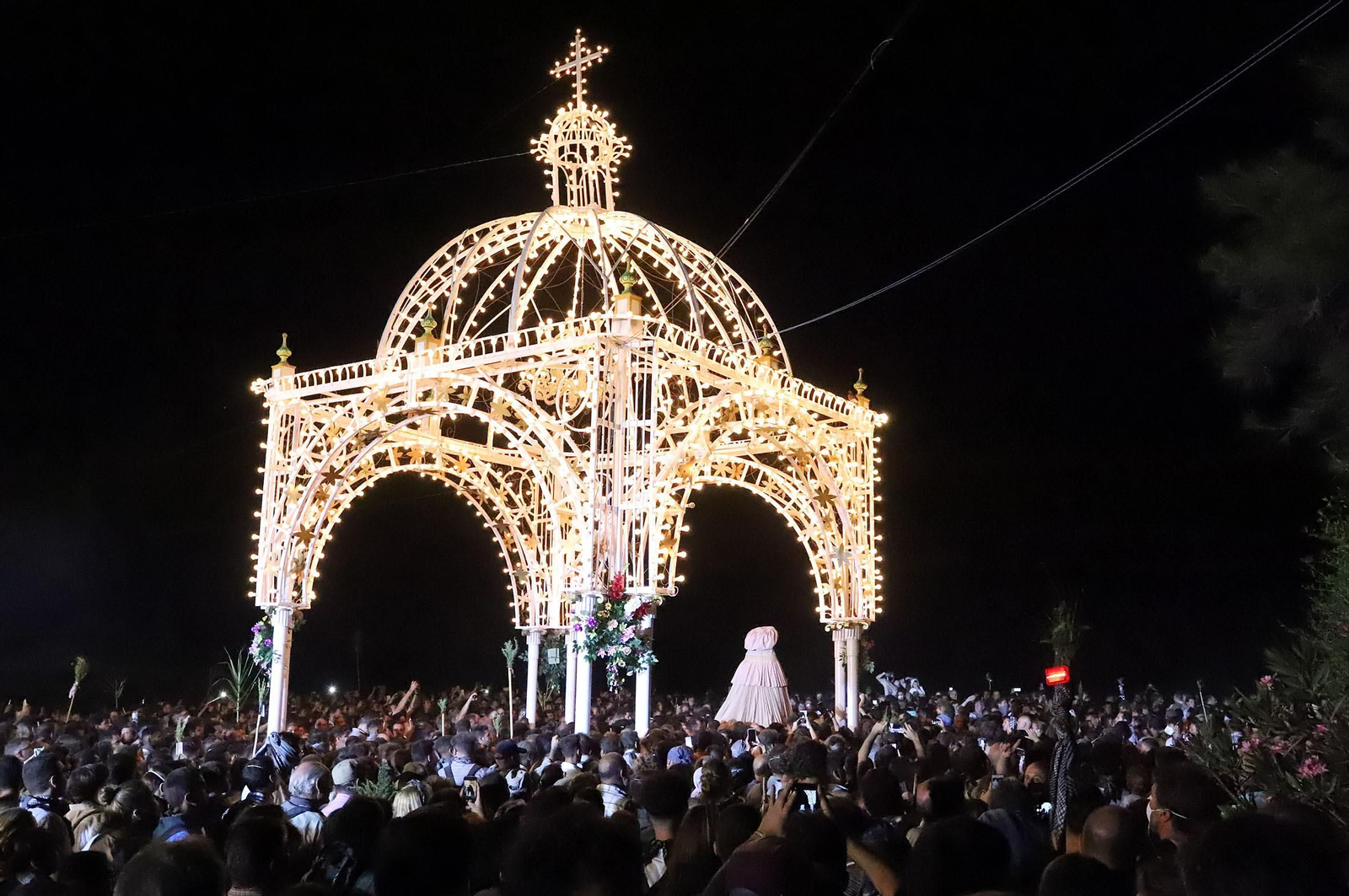 Recuerda las imágenes de la Venida de la Virgen del Rocío a Almonte en 2019