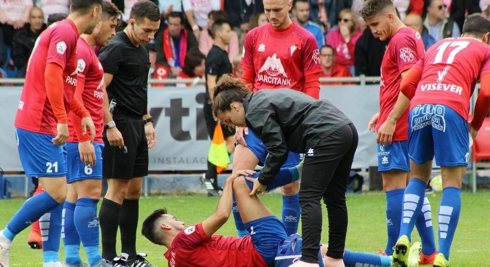 Nacho Huertas, tendido tras caer lesionado.