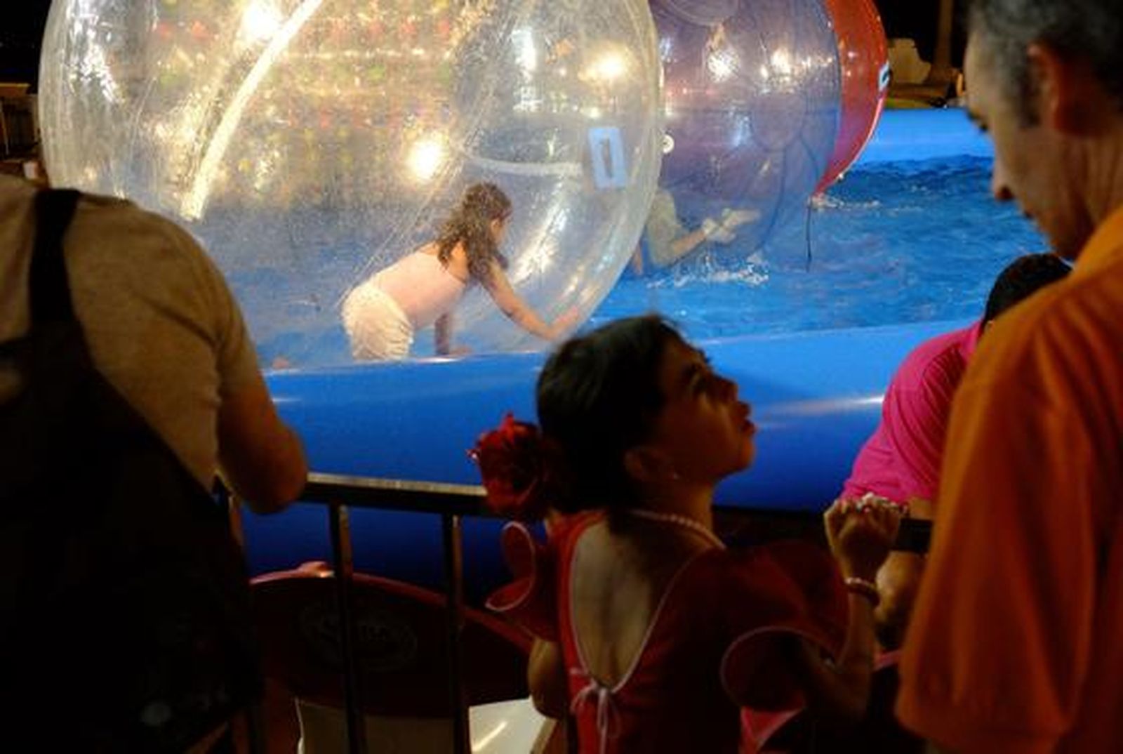 Ambiente en la jornada de apertura de la feria de la isla

Foto: Elias Pimentel