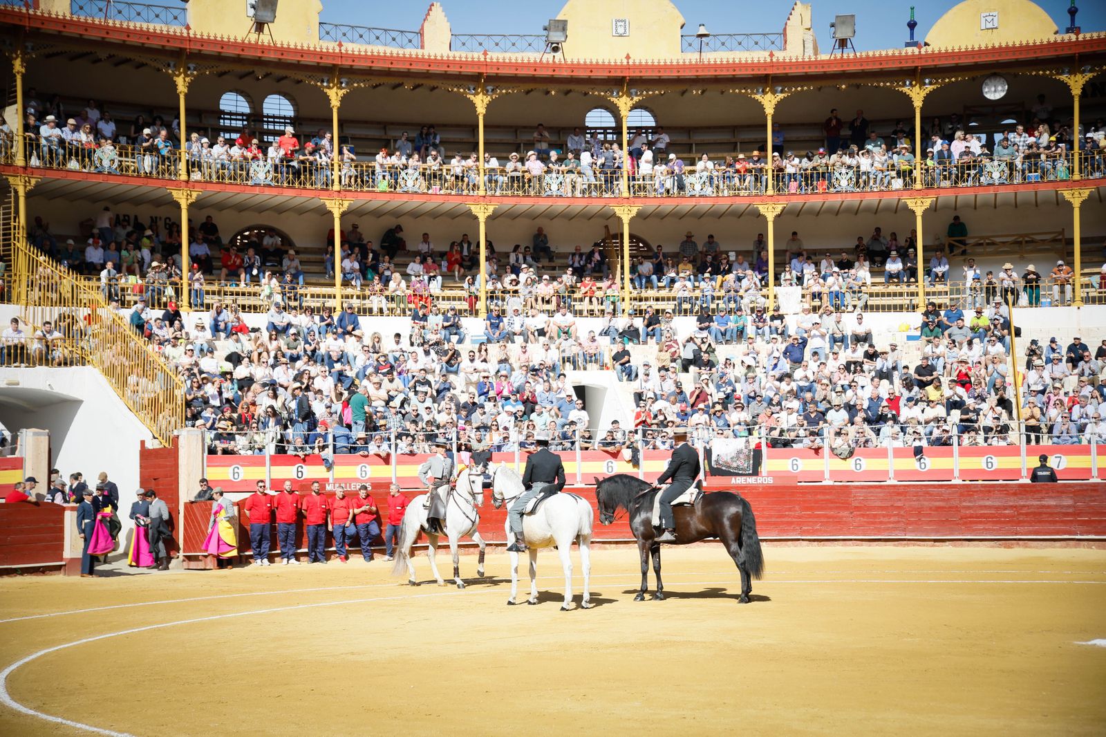 Imágenes del festival mixto lucha contra el cáncer