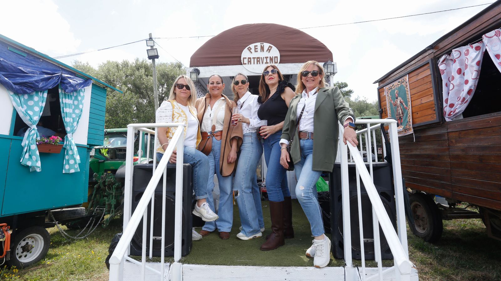 Búscate en las fotos del domingo en la romería de Los Barrios