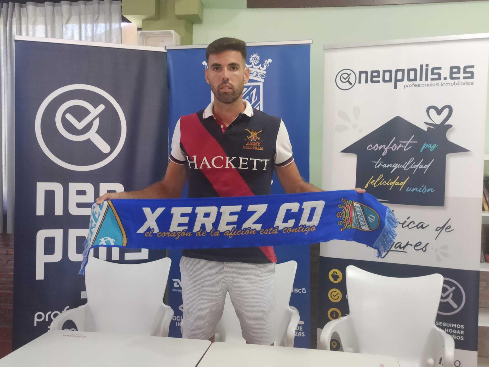 Nando, en su presentación como nuevo jugador del Xerez CD.