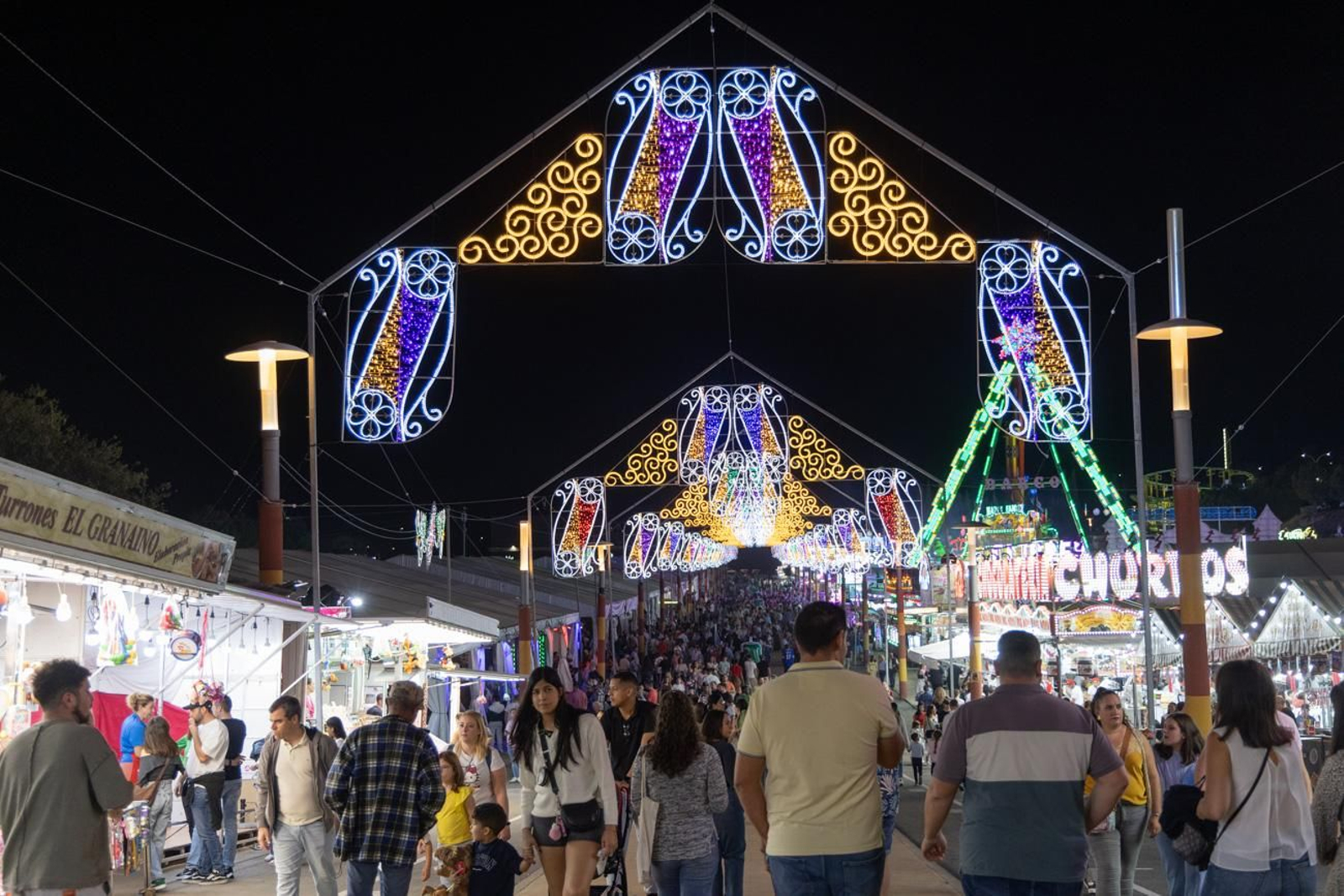 Los jienneses disfrutan del último día de la Feria de San Lucas